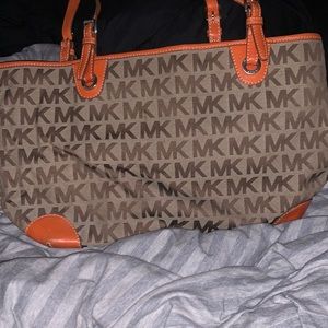 Michael Kors handbag / orange and brown